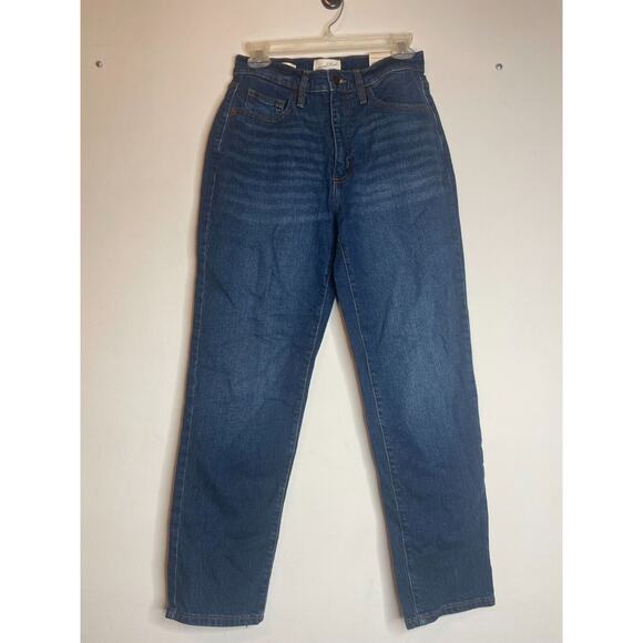 Universal Thread Womens Denim High Rise Slim Jeans Straight Leg Size 4R Blue NWT - Picture 2 of 7